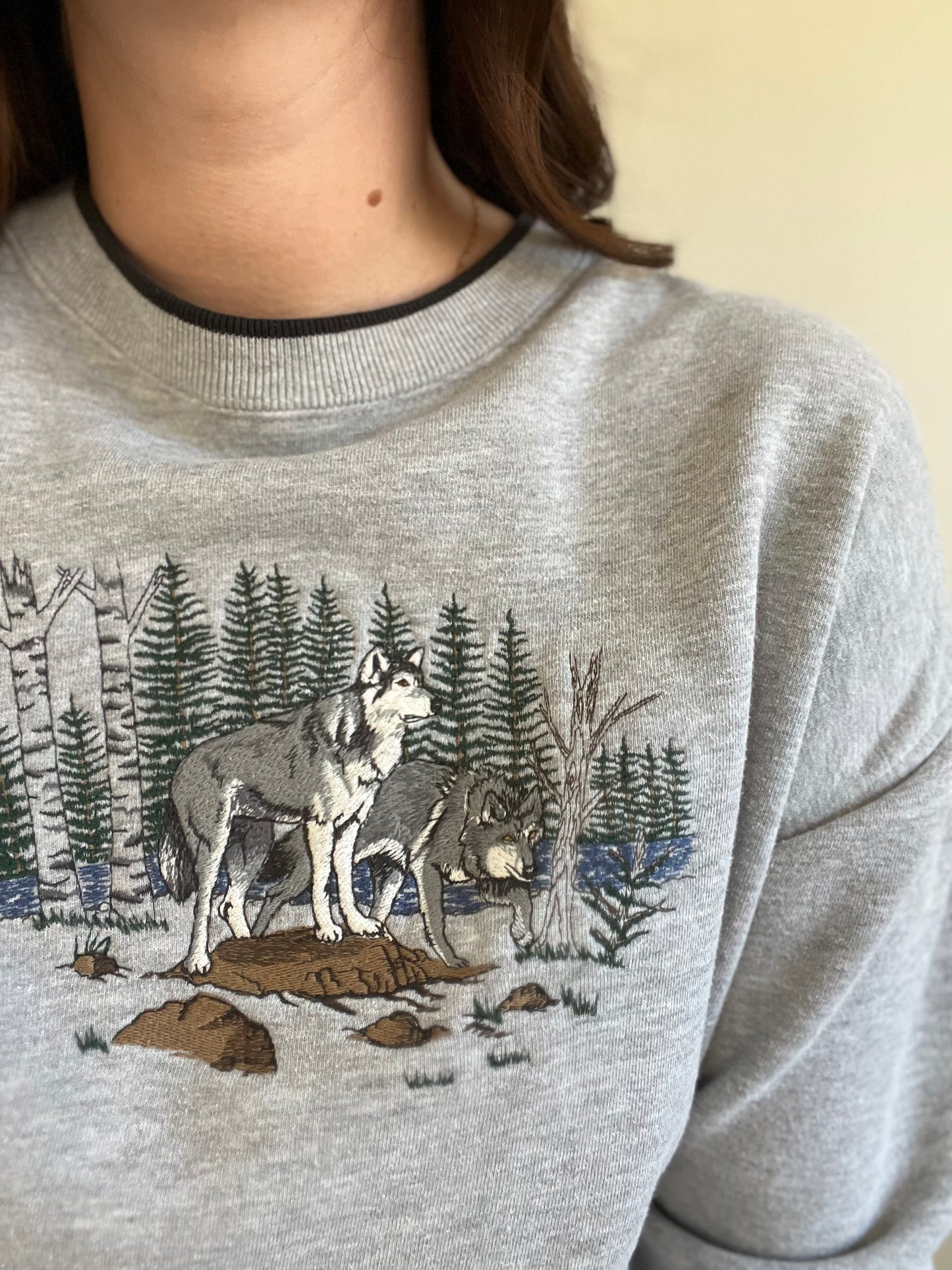 Great White Wolf Sweater - M