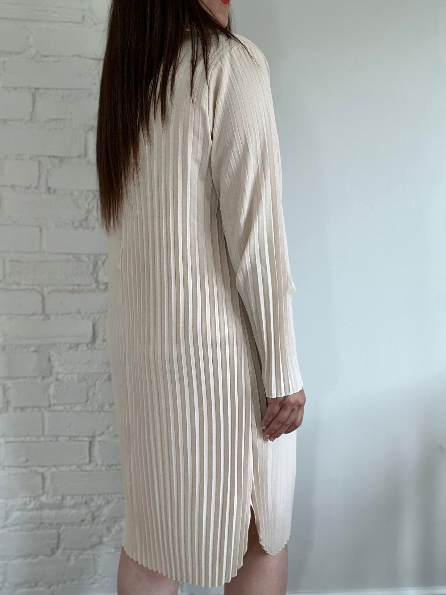 Pleated Mock Neck Dress - M (oversized)