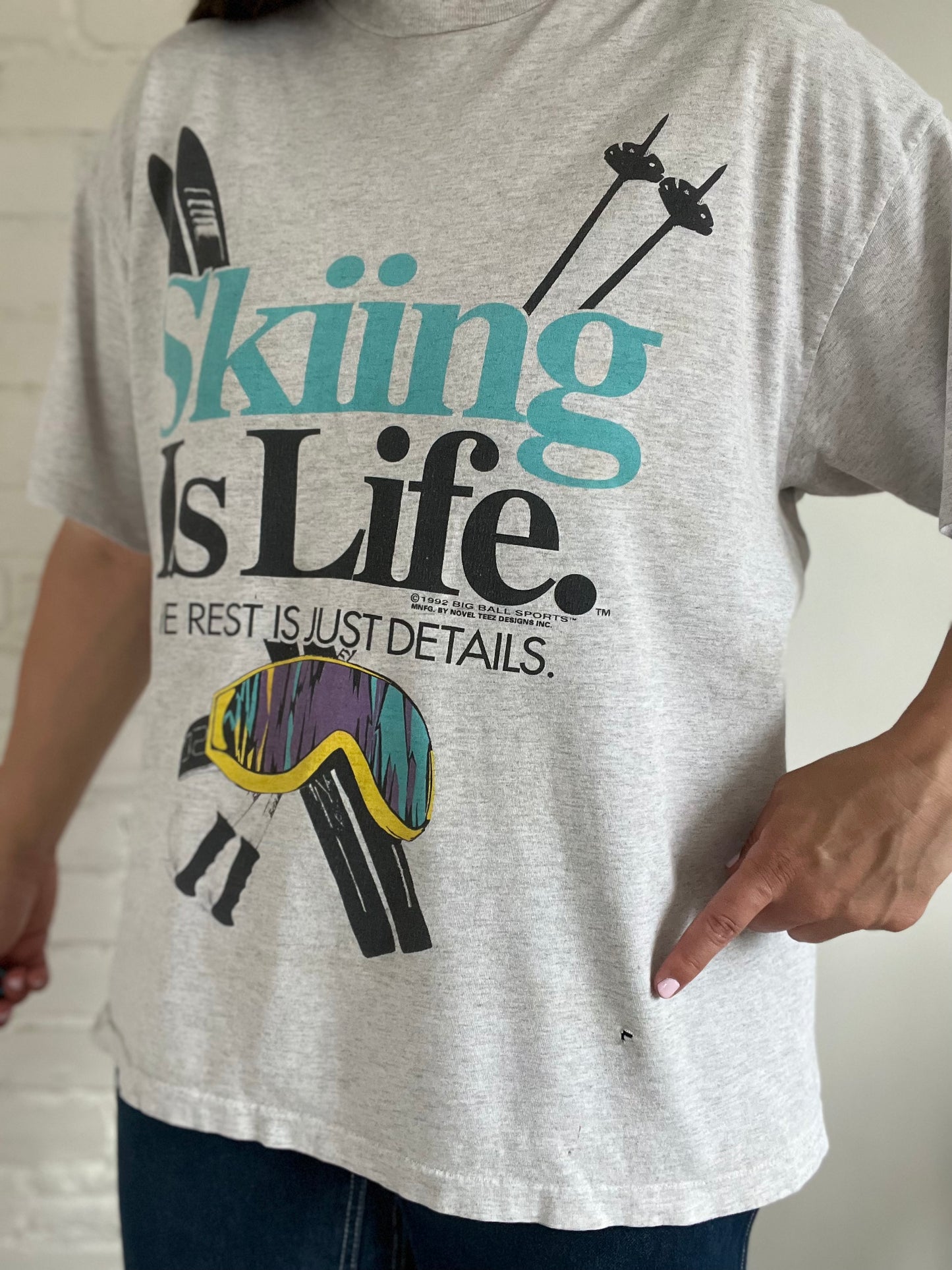 Skiing is Life Retro T-Shirt - XL