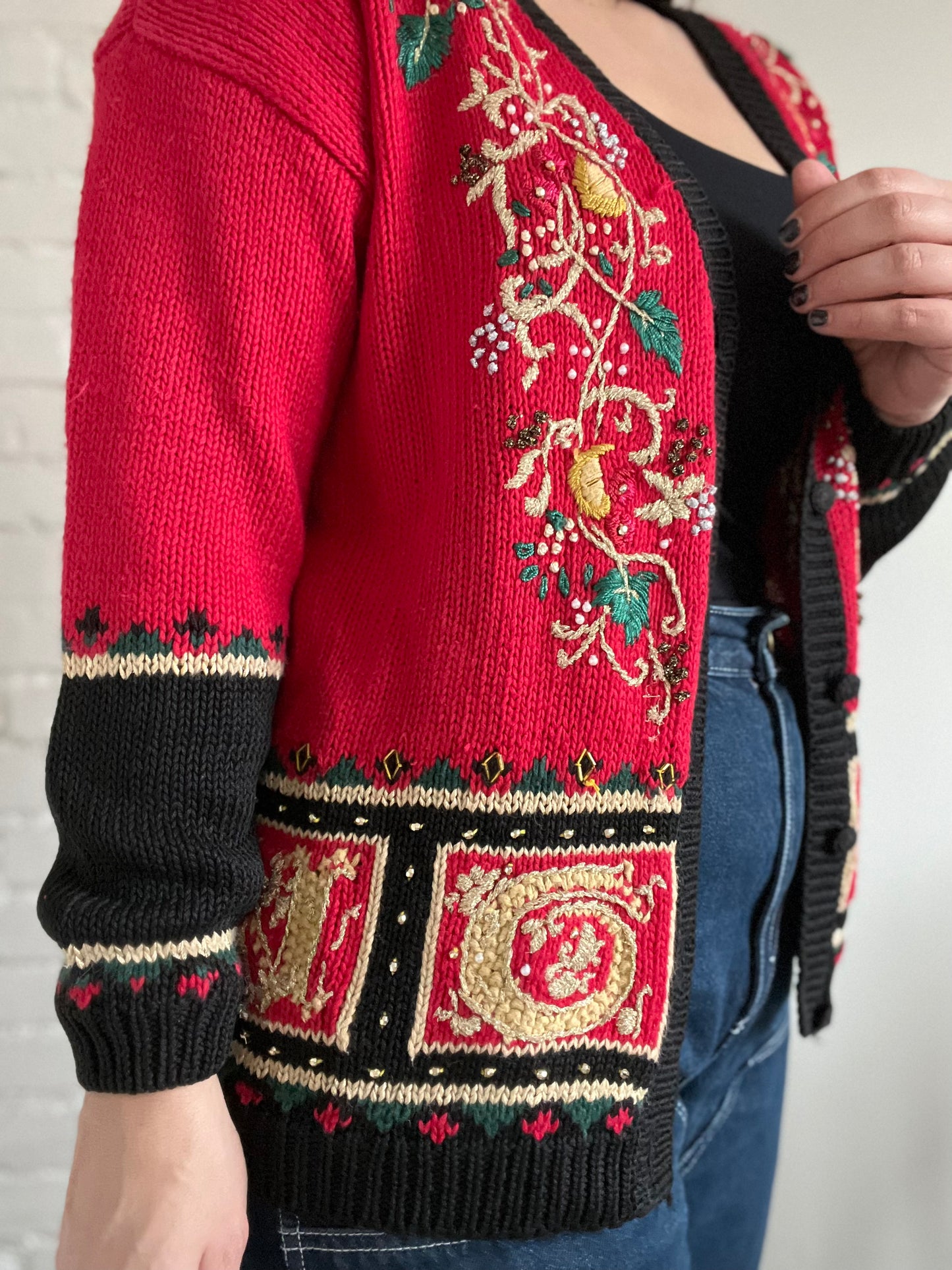 Striking Noel Knit Sweater - L