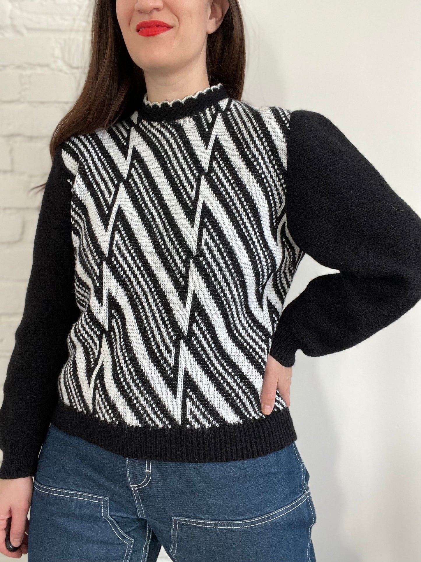 Vintage Black & White Geometrical Sweater - L