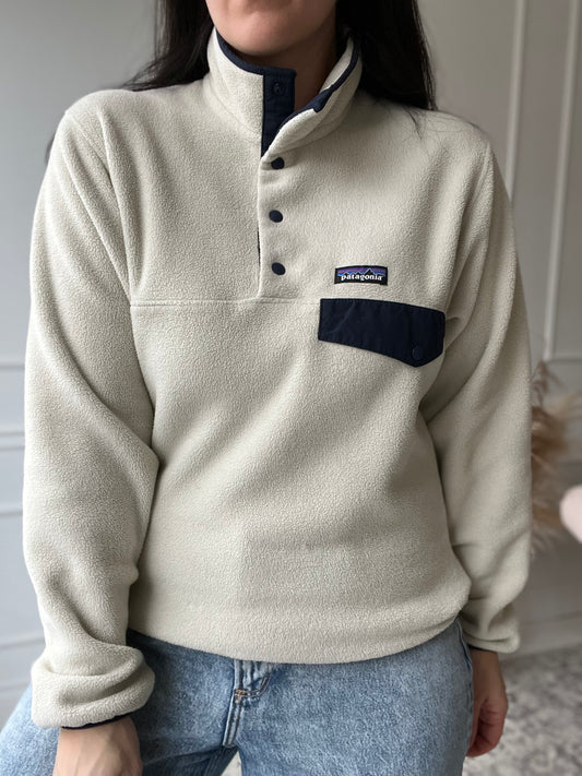 Cream Patagonia Synchilla Fleece - Size M/L