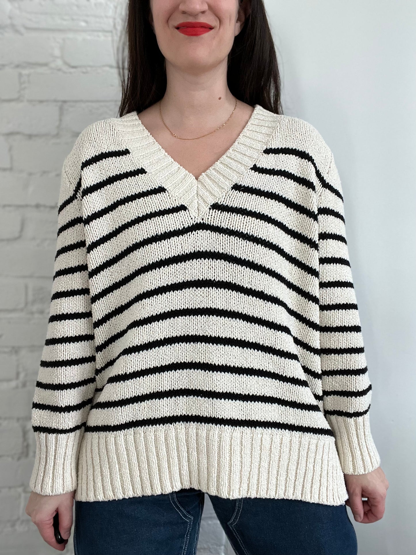 Relaxed Striped V-neck Sweater - M (Oversized)