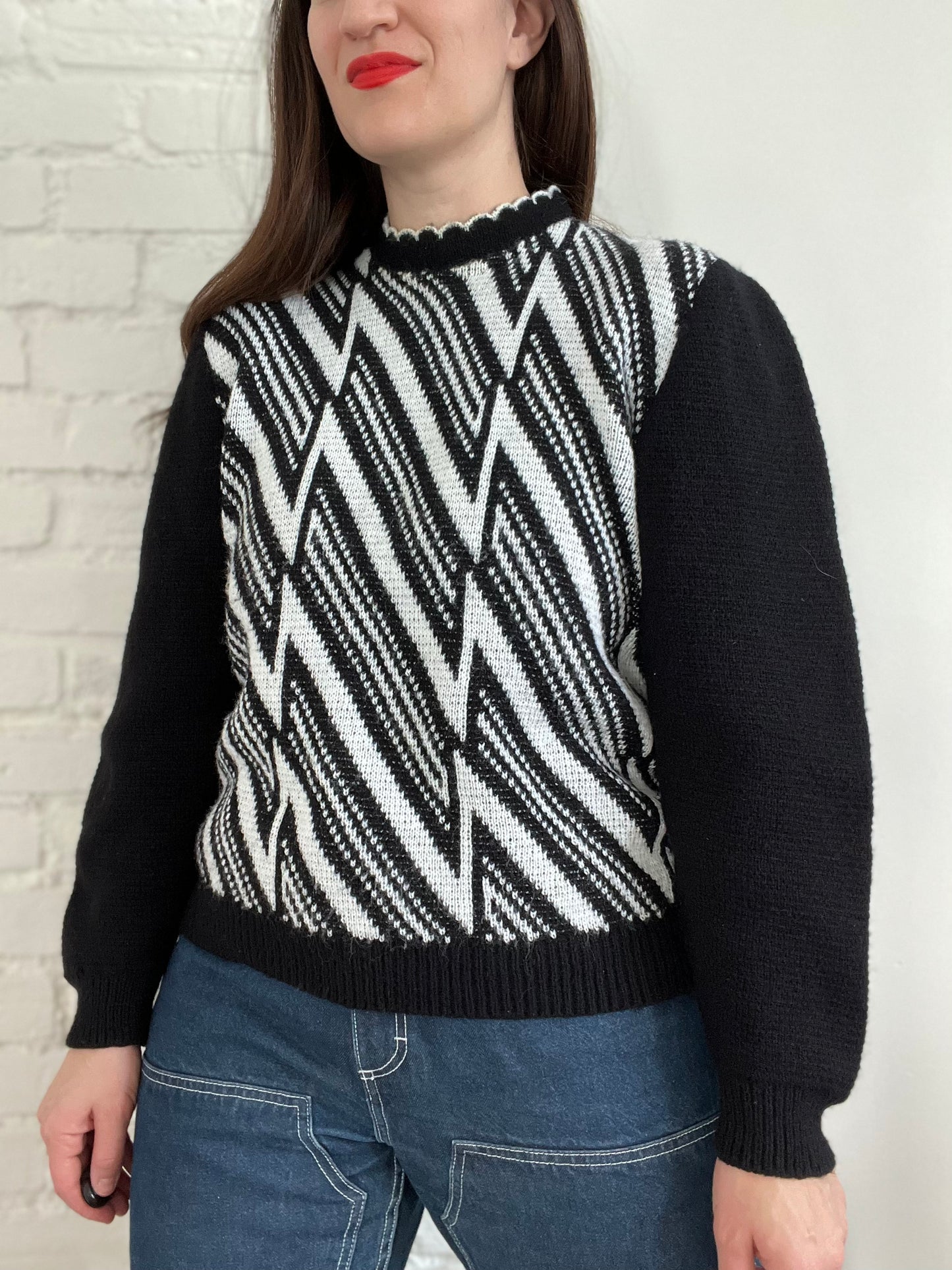 Vintage Black & White Geometrical Sweater - L
