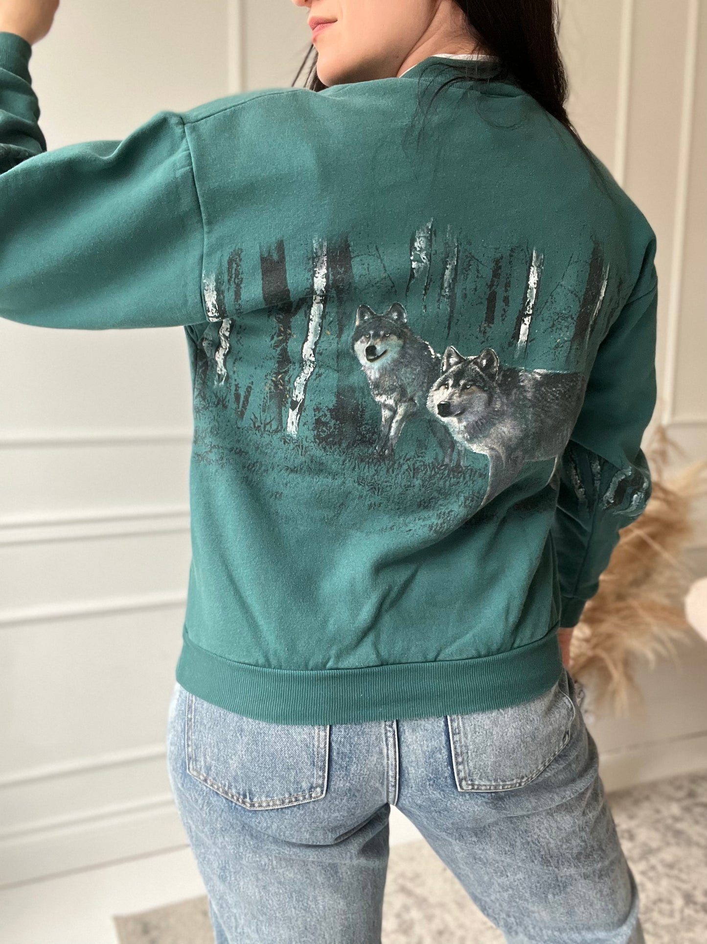 Wolf Portrait Pullover - Size M